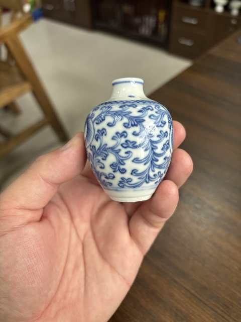 古玩陶瓷青花纏枝蓮紋鼻煙壺拍賣，當前價格3500元