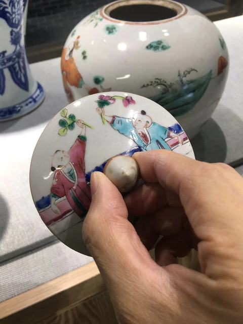 古玩陶瓷粉彩人物故事紋西瓜罐真品鑒賞圖