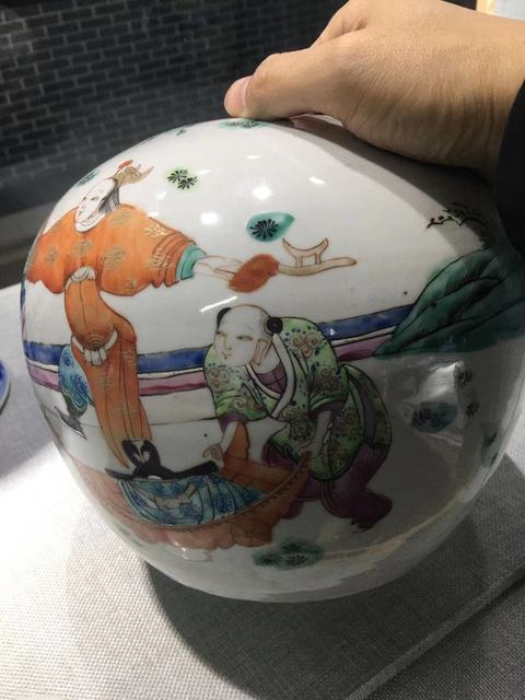 古玩陶瓷粉彩人物故事紋西瓜罐真品鑒賞圖