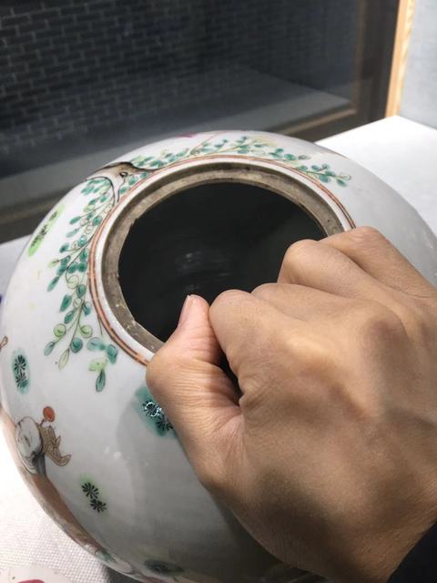 古玩陶瓷粉彩人物故事紋西瓜罐真品鑒賞圖