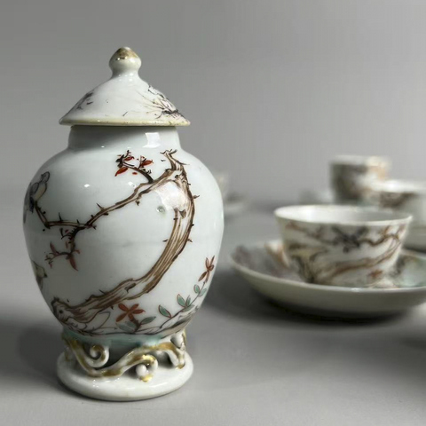 古玩陶瓷乾隆執(zhí)壺真品鑒賞圖