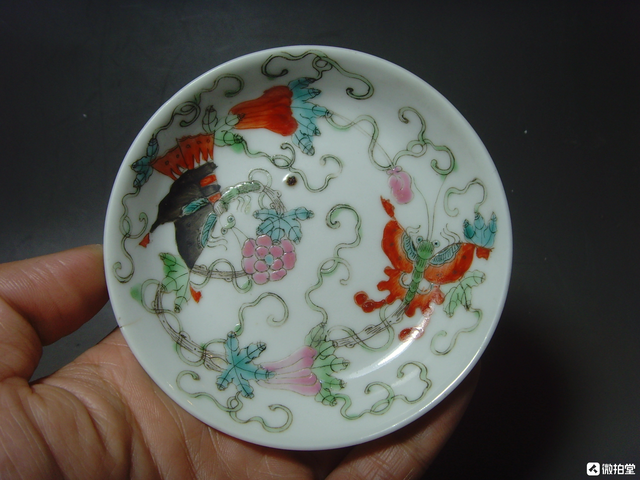 古玩陶瓷民國 粉彩蝶戀花小碟真品鑒賞圖