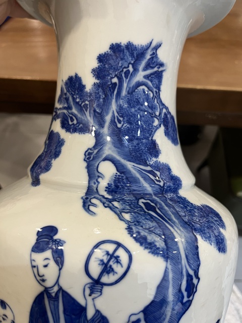 古玩陶瓷青花教子圖紋盤口瓶真品鑒賞圖