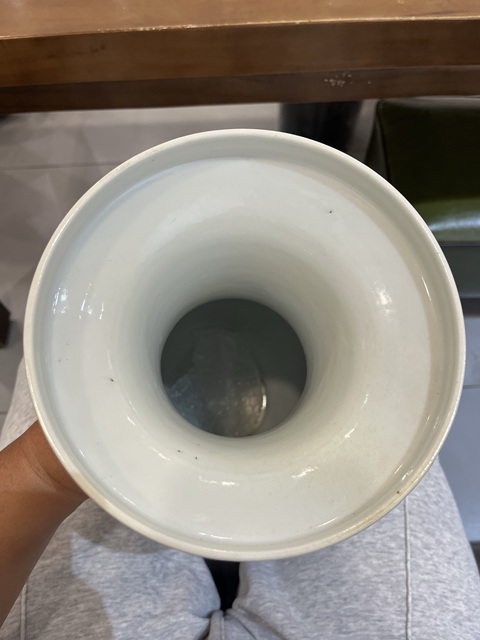 古玩陶瓷青花教子圖紋盤口瓶真品鑒賞圖