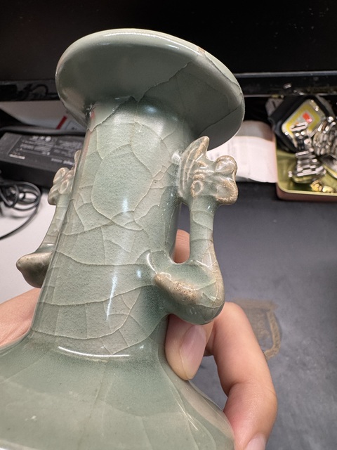 古玩陶瓷龍泉瓶真品鑒賞圖