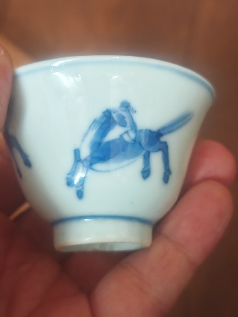 古玩陶瓷青花駿馬紋杯真品鑒賞圖