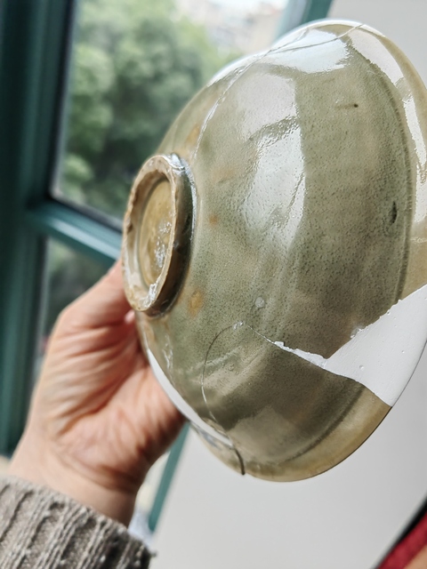 古玩陶瓷耀州窯青釉花卉紋碗真品鑒賞圖