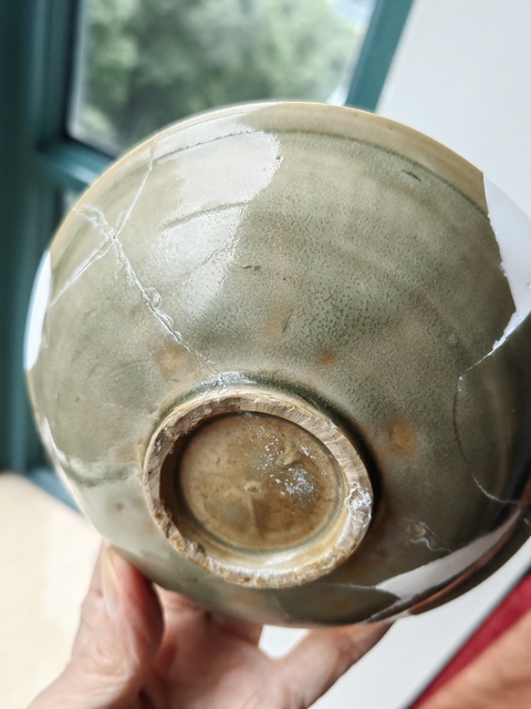 古玩陶瓷耀州窯青釉花卉紋碗真品鑒賞圖