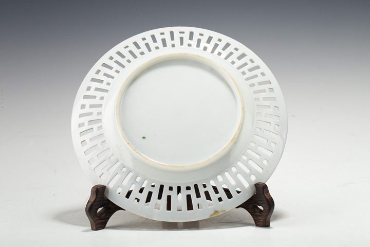 古玩陶瓷民國·廣彩開窗花鳥人物紋鏤空盤真品鑒賞圖