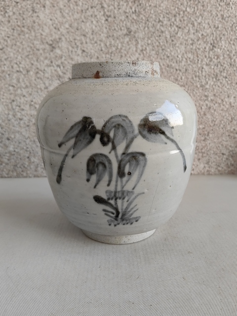 古玩陶瓷花卉紋青花罐真品鑒賞圖