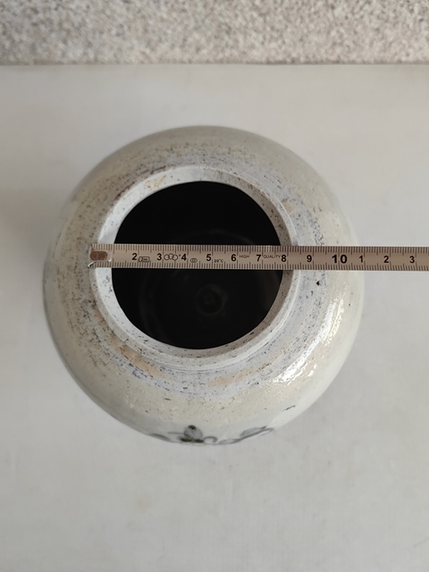 古玩陶瓷花卉紋青花罐真品鑒賞圖