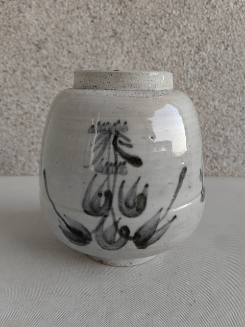 古玩陶瓷花卉紋青花罐拍賣，當(dāng)前價(jià)格850元