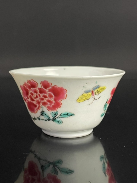 古玩陶瓷大雞圖粉彩杯真品鑒賞圖