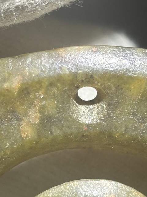 古玩玉器仿“紅山文化”勾云形佩真品鑒賞圖