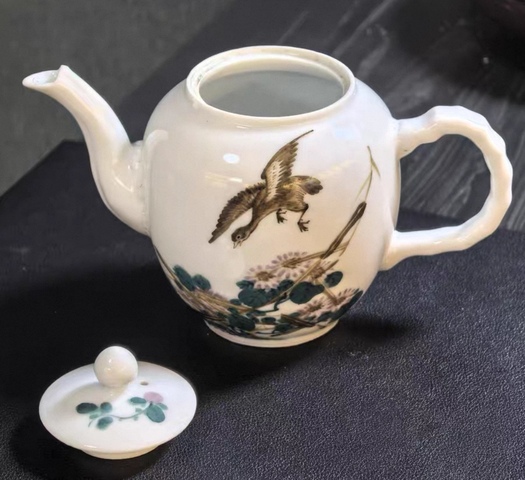 古玩陶瓷花鳥紋執壺真品鑒賞圖