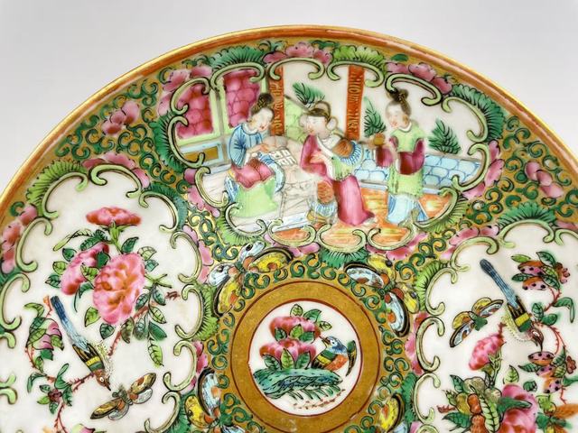 古玩陶瓷清晚期·廣彩西廂記人物盤真品鑒賞圖