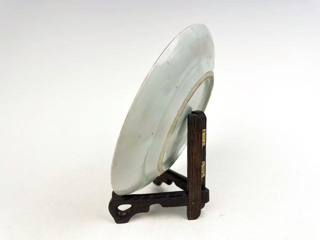 古玩陶瓷清晚期·廣彩西廂記人物盤真品鑒賞圖