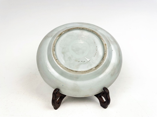 古玩陶瓷清晚期·廣彩西廂記人物盤真品鑒賞圖