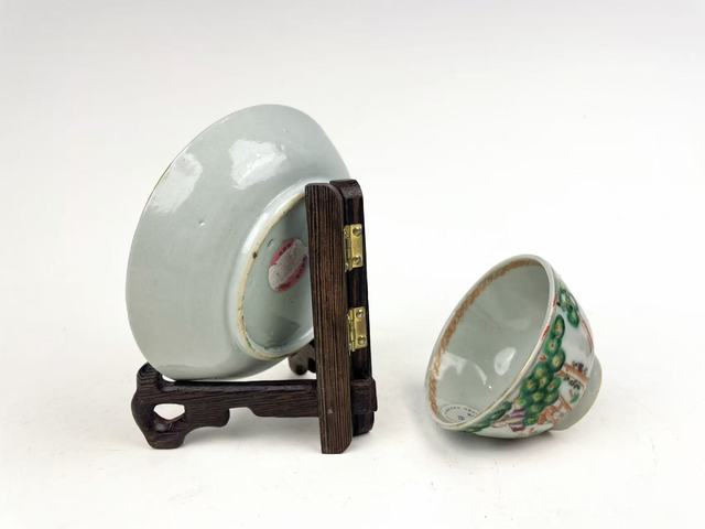 古玩陶瓷清乾隆·粉彩人物杯碟真品鑒賞圖