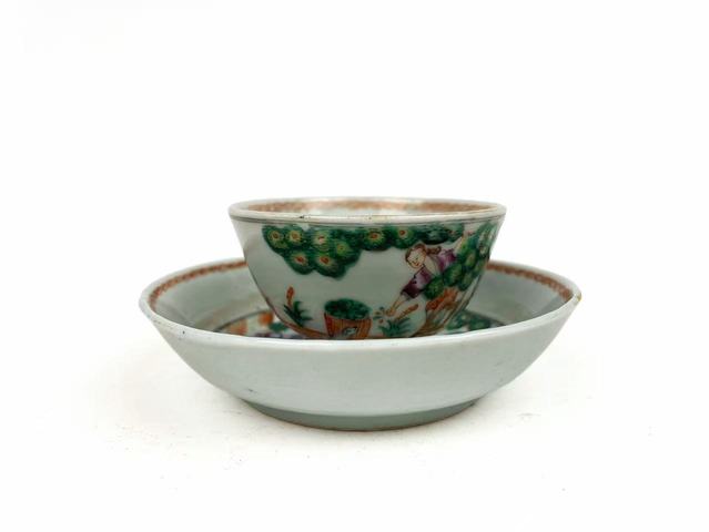 古玩陶瓷清乾隆·粉彩人物杯碟真品鑒賞圖