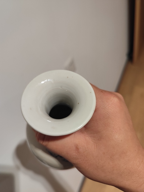 古玩陶瓷青花瓶真品鑒賞圖