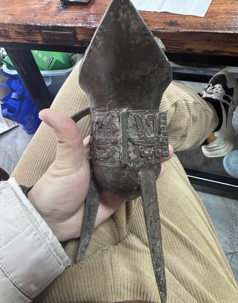 古玩銅器爵杯真品鑒賞圖