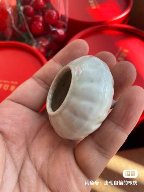 古玩陶瓷白釉三足水盂真品鑒賞圖