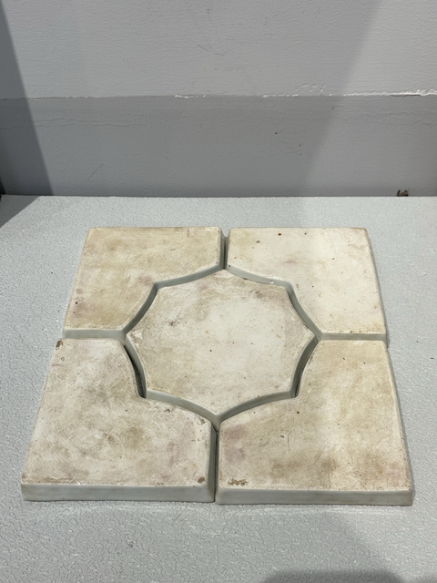 古玩陶瓷淺絳彩仕女人物攢盤真品鑒賞圖