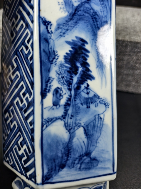 古玩陶瓷青花山水人物六方瓶拍賣，當前價格1680元