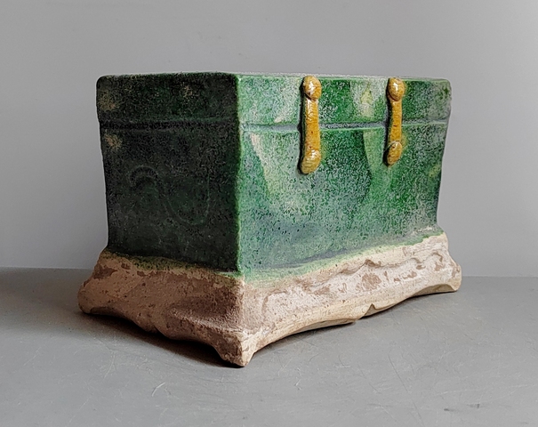 古玩陶瓷精美的明代三彩寶箱拍賣，當前價格190元