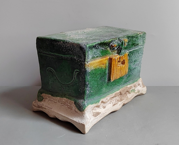 古玩陶瓷精美的明代三彩寶箱拍賣，當前價格190元