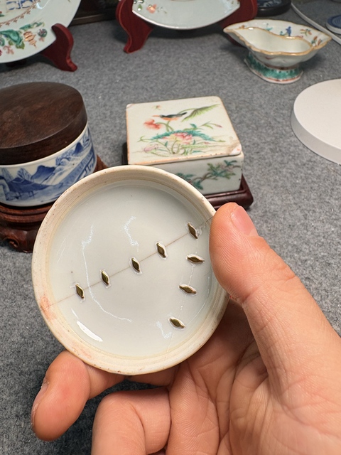 古玩陶瓷晚清青花印泥盒真品鑒賞圖