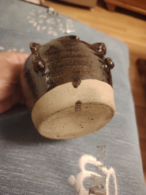 古玩陶瓷褐釉人面壺真品鑒賞圖