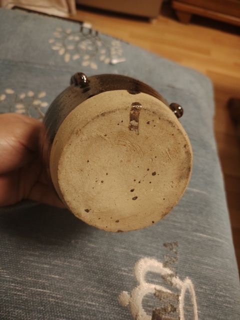 古玩陶瓷褐釉人面壺真品鑒賞圖