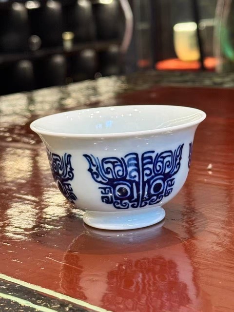 古玩陶瓷青花杯真品鑒賞圖