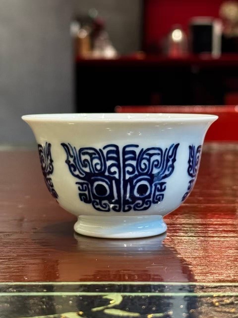古玩陶瓷青花杯真品鑒賞圖