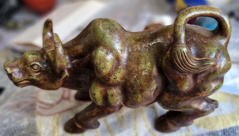 古玩玉器做舊仿古“玉牛”真品鑒賞圖