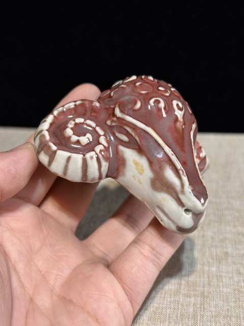 古玩陶瓷紅釉綿羊真品鑒賞圖