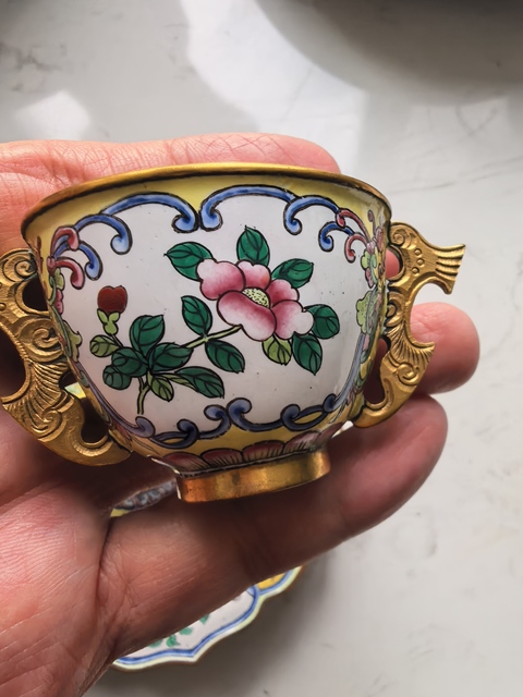 古玩陶瓷銅胎畫琺瑯彩花卉紋盞托真品鑒賞圖