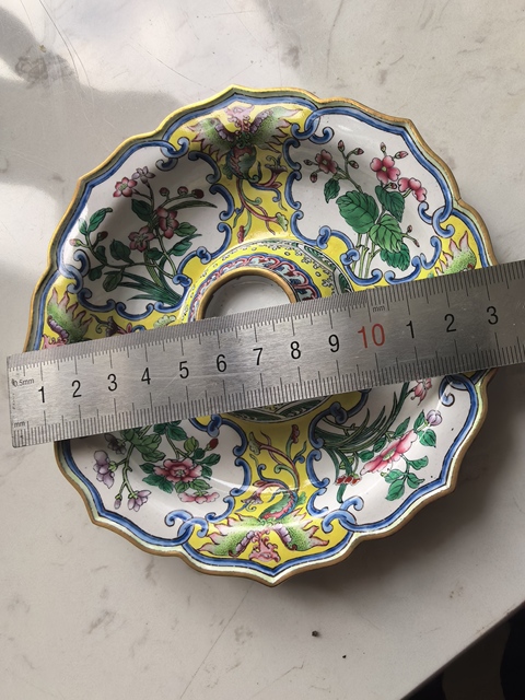 古玩陶瓷銅胎畫琺瑯彩花卉紋盞托真品鑒賞圖