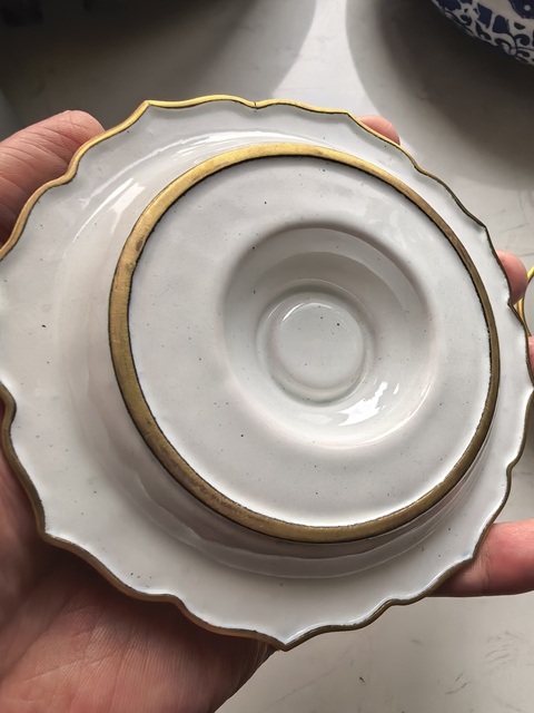 古玩陶瓷銅胎畫琺瑯彩花卉紋盞托真品鑒賞圖