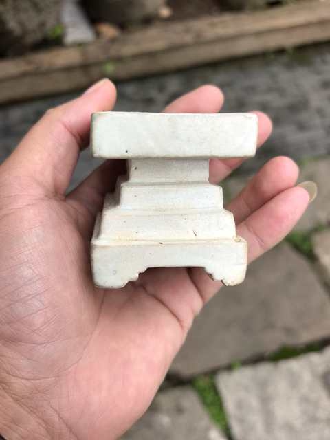 古玩陶瓷白釉底座真品鑒賞圖