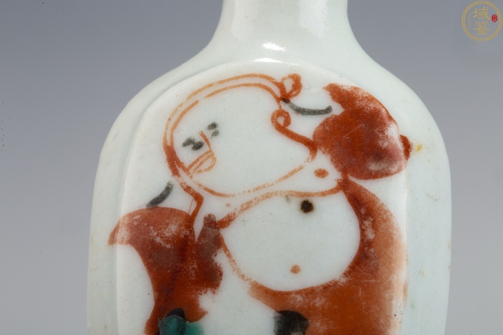 古玩陶瓷紅綠彩人物紋鼻煙壺拍賣，當前價格676元