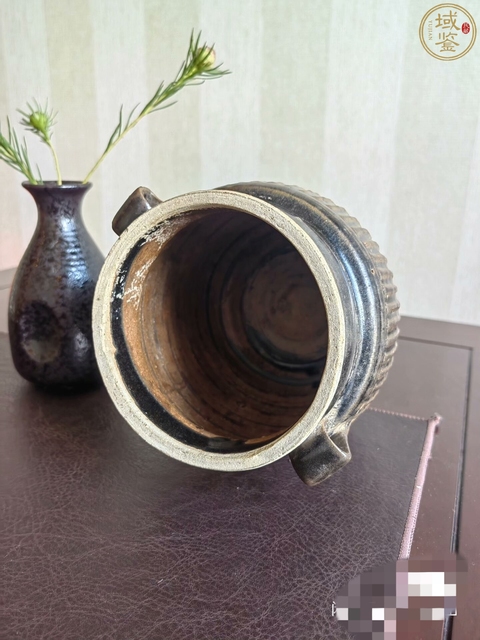 古玩陶瓷耀州窯黑釉線條罐真品鑒賞圖