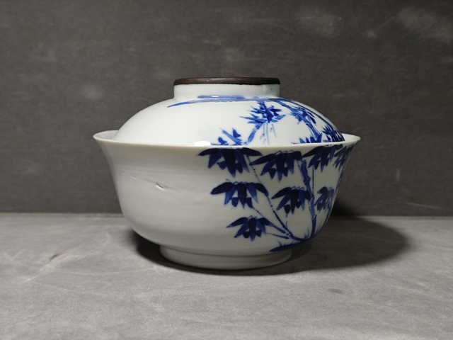 古玩陶瓷青花竹葉紋蓋碗真品鑒賞圖