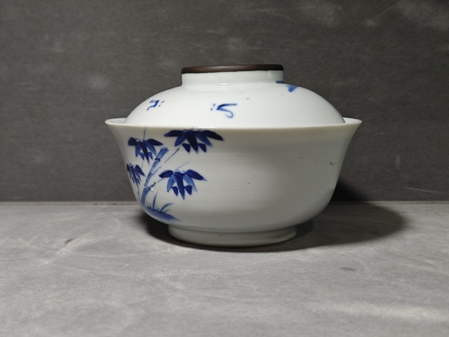 古玩陶瓷青花竹葉紋蓋碗真品鑒賞圖