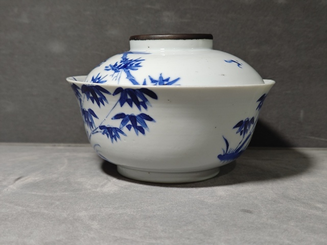 古玩陶瓷青花竹葉紋蓋碗真品鑒賞圖