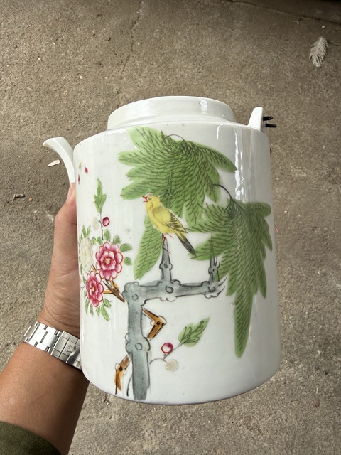 古玩陶瓷柳樹黃鶯粉彩提梁壺真品鑒賞圖