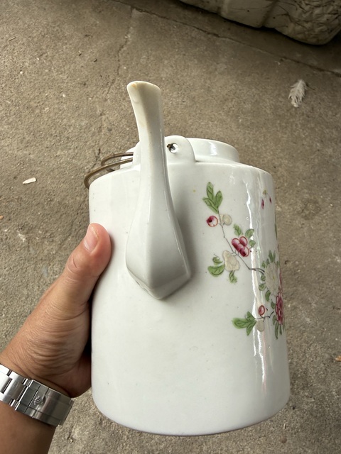 古玩陶瓷柳樹黃鶯粉彩提梁壺真品鑒賞圖