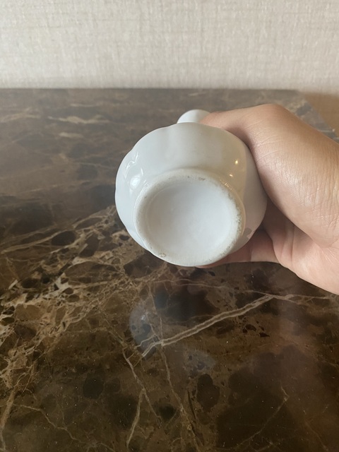 古玩陶瓷白釉撇口瓶拍賣，當前價格16600元